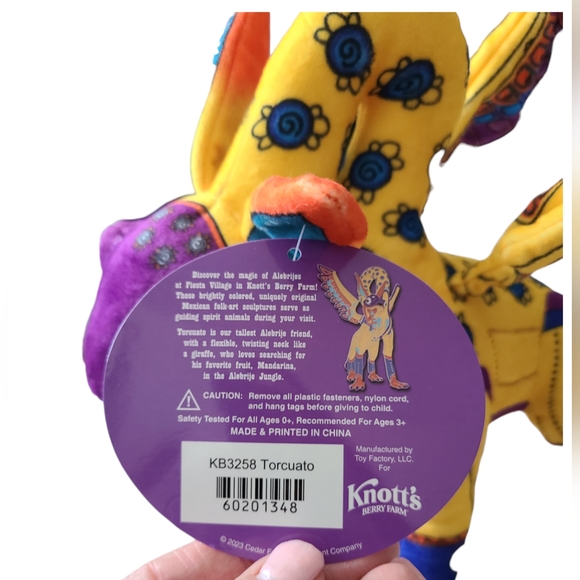 โSOLDโ KNOTTS BERRY FARM |FIESTA VILLAGE 2024 | MULTICOLORED PLUSH DRAGON - Picture 4 of 16